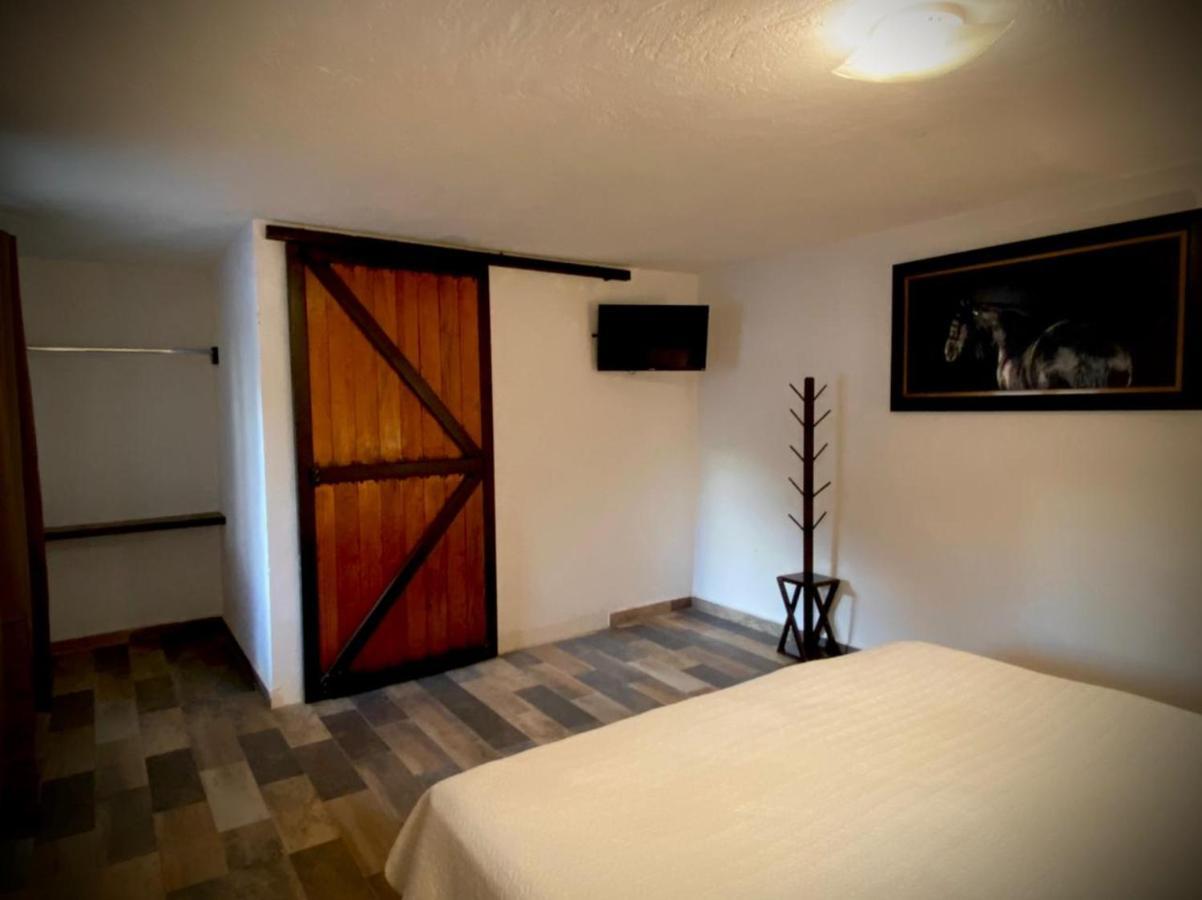 Cabanas, Suites Y Habitaciones Rancho San Jorge Bernal Eksteriør billede